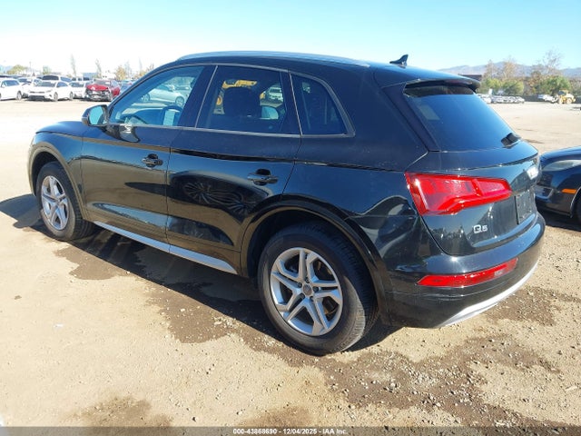 2018 AUDI Q5 WA1ANAFY0J2134970 Photo 2