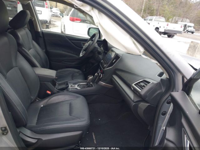 2019 SUBARU FORESTER JF2SKASC4KH592895 Photo 4