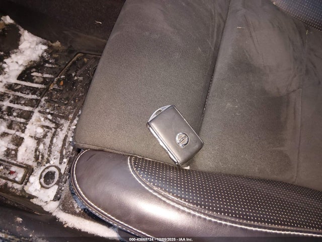 2021 VOLVO XC40 YV4162UM7M2442129 Photo 10