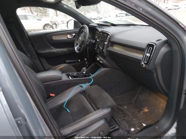 2021 VOLVO XC40 YV4162UM7M2442129 Photo 4