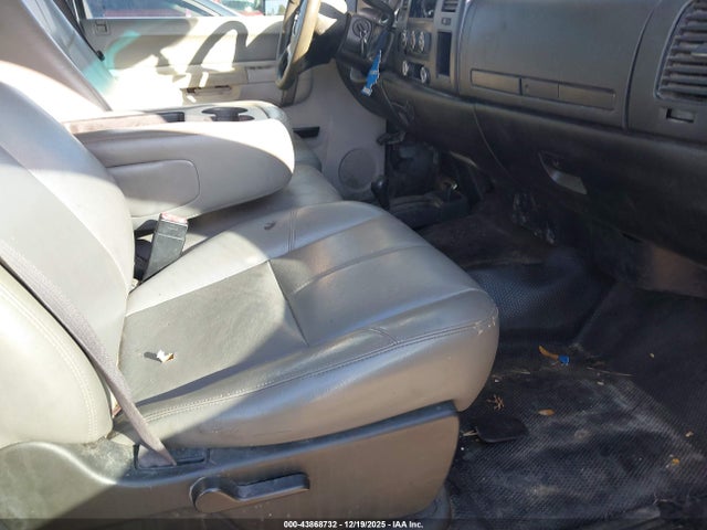 2010 GMC SIERRA 2500HD 1GT4KZBG2AF106054 Photo 4
