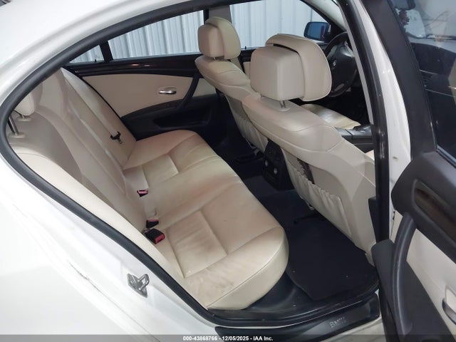 2010 BMW 528I WBANV1C56AC157615 Photo 7