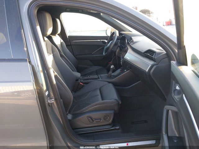 2022 Audi Q3 Premium Plus 45 Tfsi S Line Quattro Tiptronic მანქანა იყიდება აუქციონზე, vin: WA1EECF36N1006780, აუქციონის ნომერი: 43868806