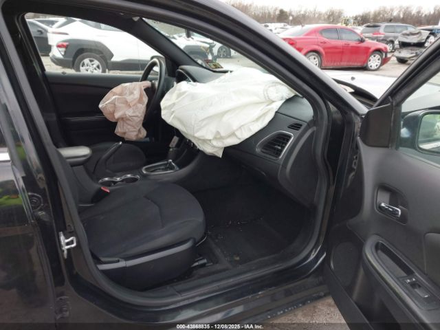 2014 CHRYSLER 200 1C3CCBAB9EN207159 Photo 4