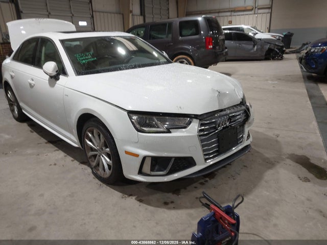 2019 AUDI A4 WAUDNAF40KN017144