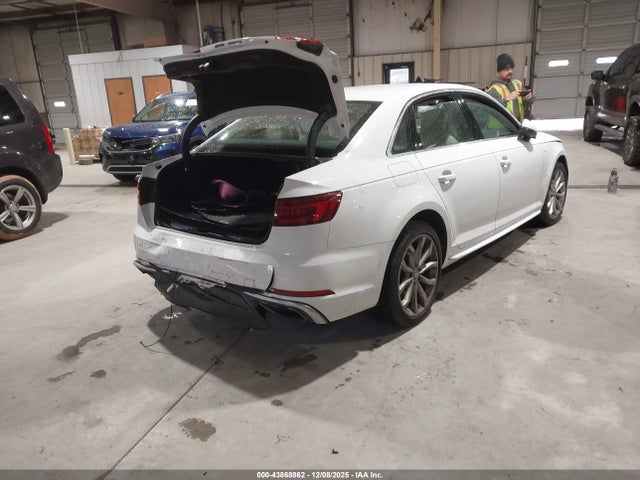 2019 AUDI A4 WAUDNAF40KN017144 Photo 3