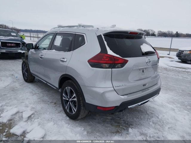 2018 NISSAN ROGUE 5N1AT2MV8JC732837 Photo 2