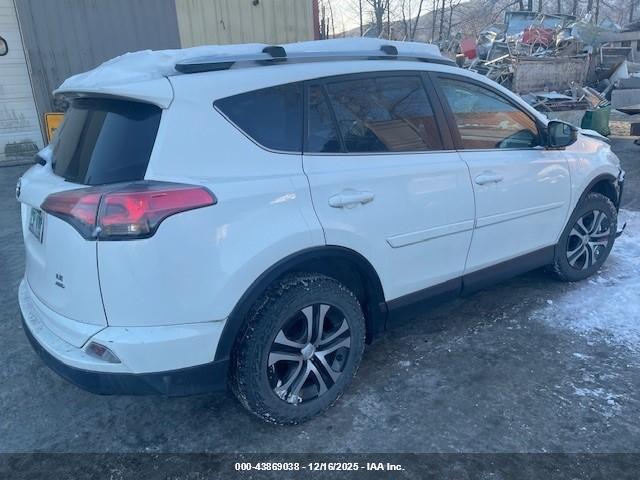 Toyota RAV4 LE 2016 JTMBFREV1GD193570 Image 4