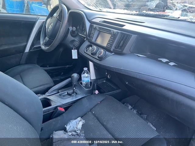 Toyota RAV4 LE 2016 JTMBFREV1GD193570 Image 5