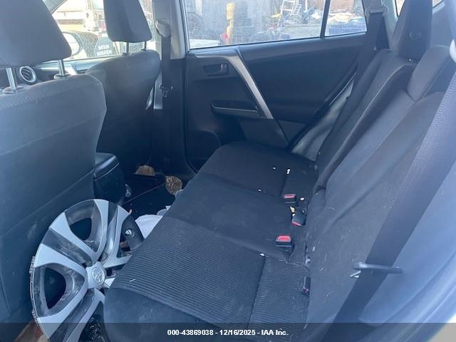 Toyota RAV4 LE 2016 JTMBFREV1GD193570 Image 8