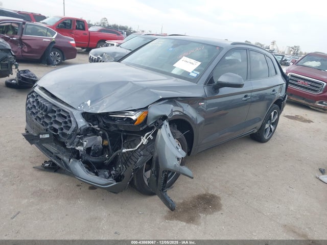 2024 AUDI Q5 WA1FAAFY8R2031406 Photo 1