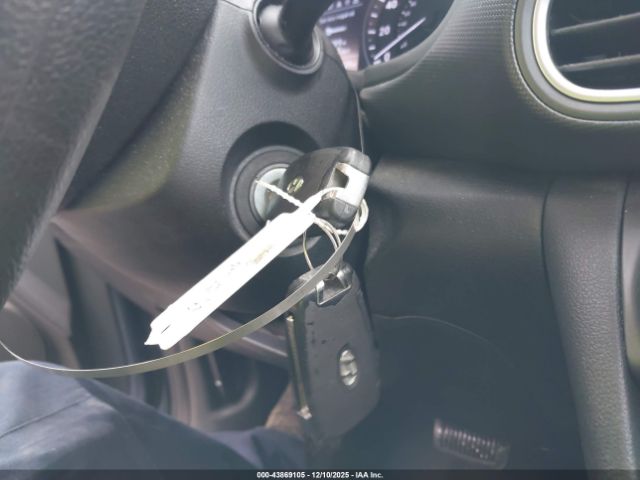 2019 HYUNDAI KONA KM8K12AA1KU339558 Photo 10