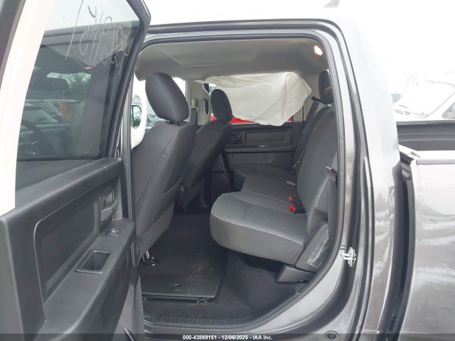 Продаж на аукціоні авто 2024 Ram 1500 Classic Tradesman  4x4 5'7 Box, vin: 1C6RR7KG1RS138512, номер лоту: 43869151
