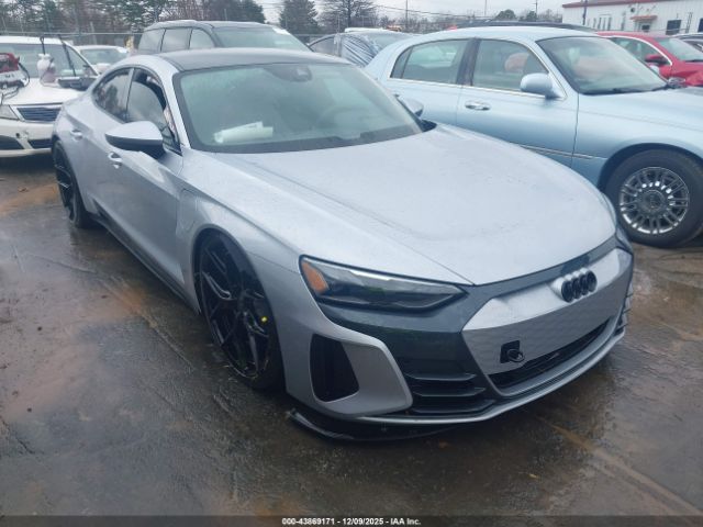 2022 AUDI E-TRON GT WAUFJBFW5N7010940