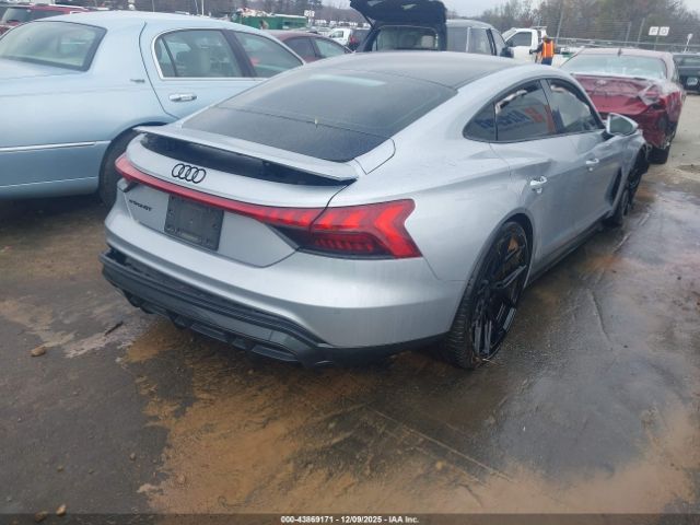 2022 AUDI E-TRON GT WAUFJBFW5N7010940 Photo 3