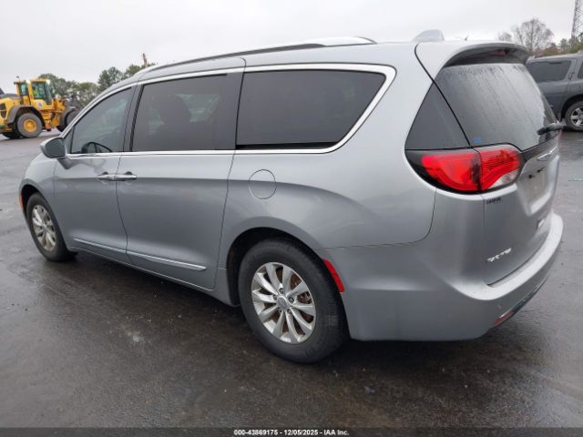 2019 CHRYSLER PACIFICA 2C4RC1BG9KR566827 Photo 2
