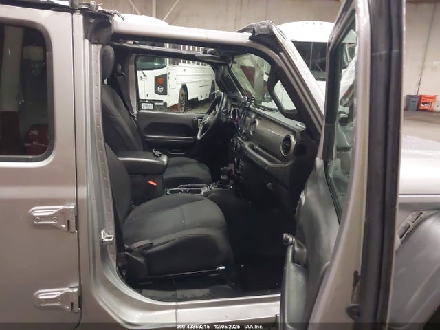 1C4HJXDG6JW161399 Jeep Wrangler Unlimited Sport 4x4