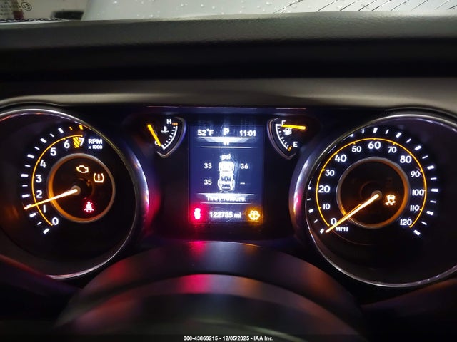 1C4HJXDG6JW161399 Jeep Wrangler Unlimited Sport 4x4