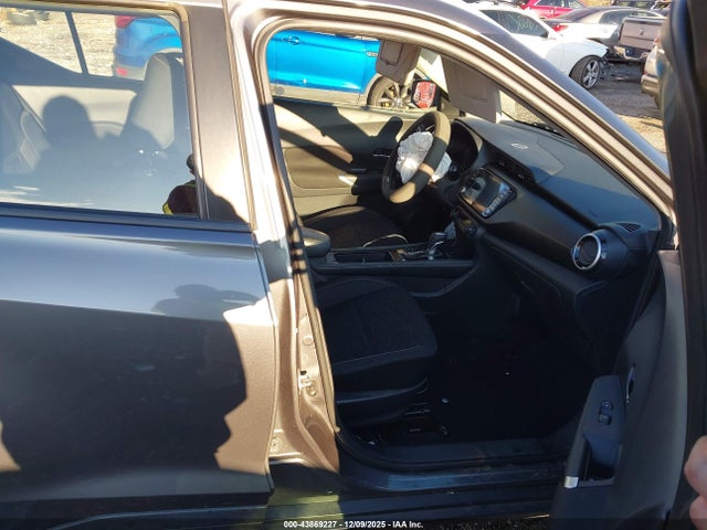 2021 NISSAN KICKS 3N1CP5CV0ML501415 Photo 4