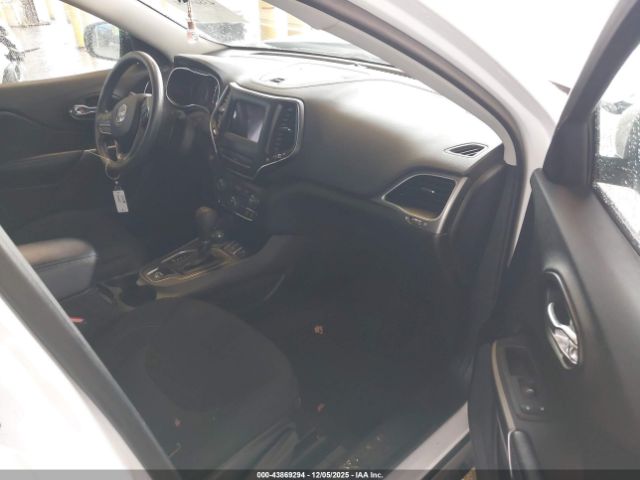 2019 JEEP CHEROKEE 1C4PJMCB1KD385516 Photo 4