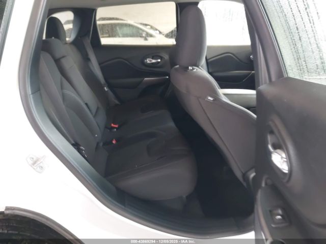 2019 JEEP CHEROKEE 1C4PJMCB1KD385516 Photo 7