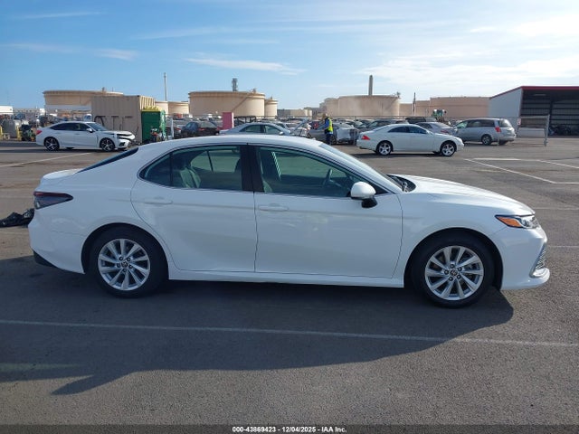 Toyota CAMRY LE 2023 4T1C11AK1PU104236 Image 13