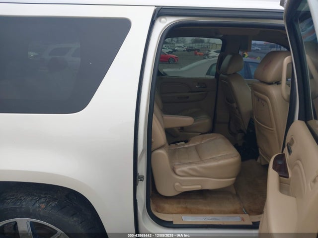 2011 CADILLAC ESCALADE ESV 1GYS3JEF6BR182198 Photo 7