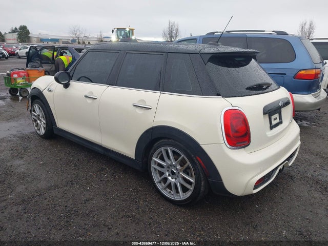 2015 MINI HARDTOP WMWXU3C5XF2B59438 Photo 2