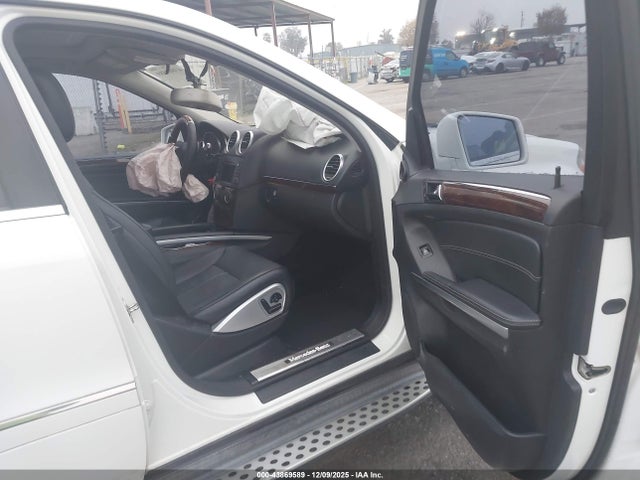 2011 MERCEDES-BENZ GL 550 4JGBF8GE0BA742916 Photo 4