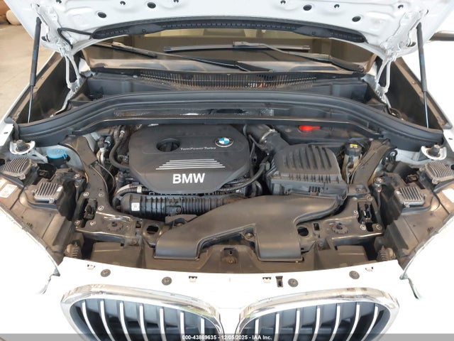 2016 BMW X1 WBXHT3Z30G4A50589 Photo 9