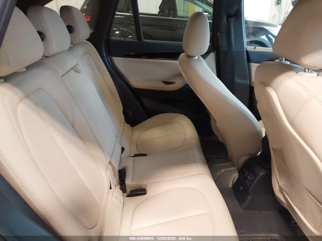 2016 BMW X1 WBXHT3Z30G4A50589 Photo 7