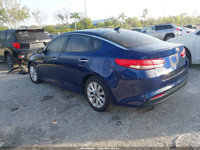 2016 KIA OPTIMA 5XXGU4L31GG114761 Photo 2