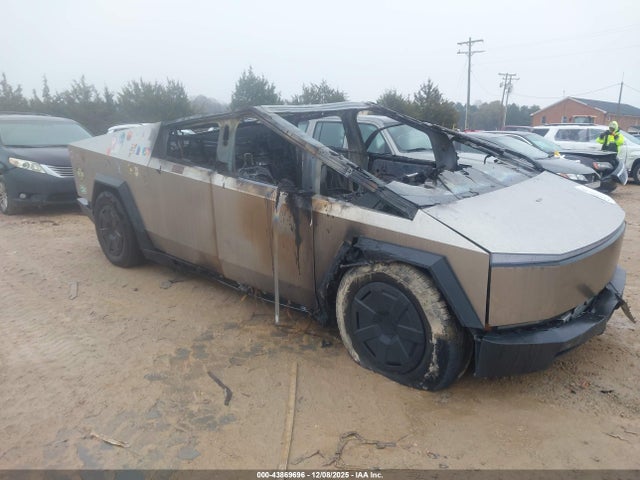 2024 TESLA CYBERTRUCK 7G2CEHEE9RA043519 Photo 0