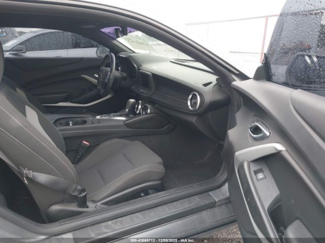 2020 CHEVROLET CAMARO 1G1FB1RX8L0101729 Photo 4