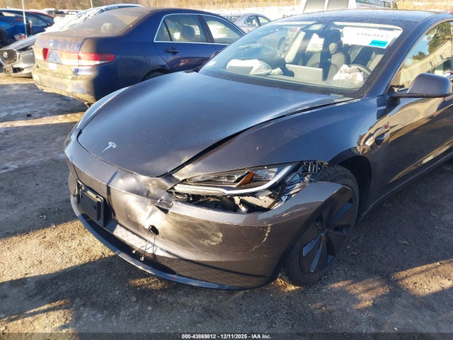 2025 TESLA MODEL 3 5YJ3E1EA2SF906290 Photo 5