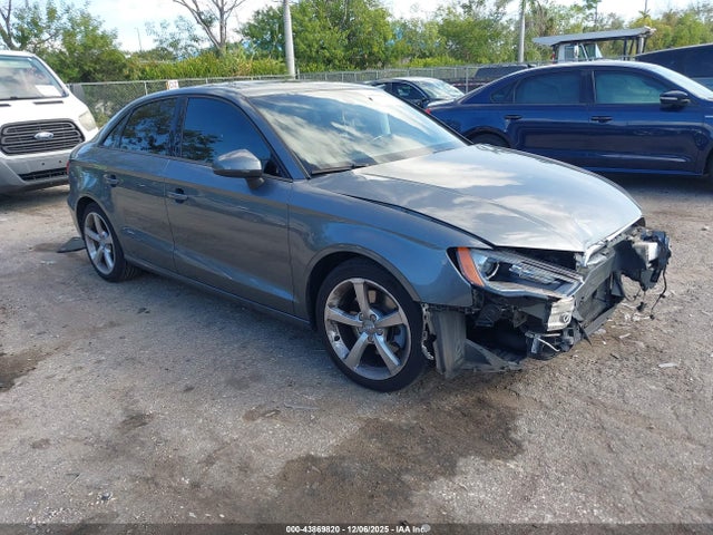 2016 AUDI A3 WAUA7GFF4G1032651 Photo 0
