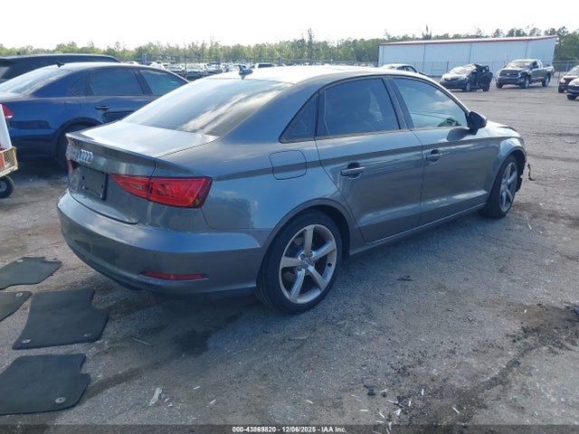 2016 AUDI A3 WAUA7GFF4G1032651 Photo 3