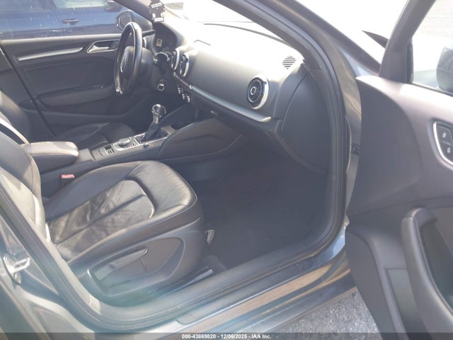 2016 AUDI A3 WAUA7GFF4G1032651 Photo 4