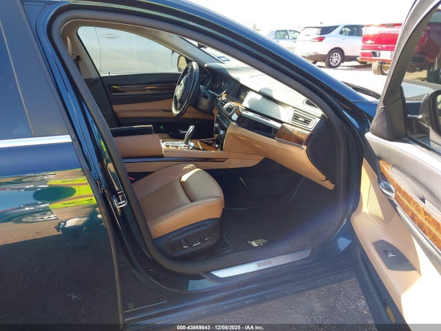 2013 BMW 740LI WBAYF4C59DDE23710 Photo 4