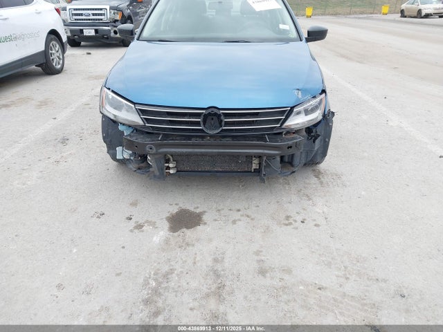 2015 Volkswagen Jetta 2.0l S მანქანა იყიდება აუქციონზე, vin: 3VW2K7AJ6FM355437, აუქციონის ნომერი: 43869913