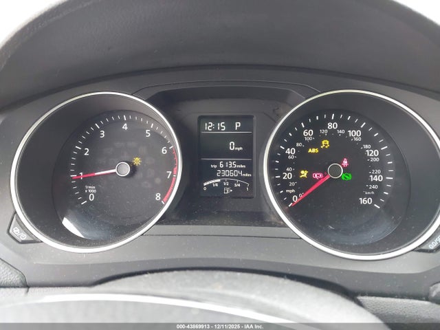 2015 Volkswagen Jetta 2.0l S მანქანა იყიდება აუქციონზე, vin: 3VW2K7AJ6FM355437, აუქციონის ნომერი: 43869913