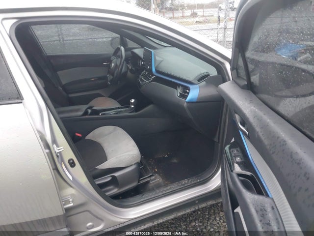 JTNKHMBX3K1032033 Toyota C-HR XLE