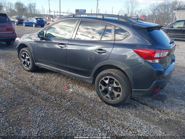 Subaru Crosstrek 2.0i Premium 2018 JF2GTABC9JH211057 Image 3