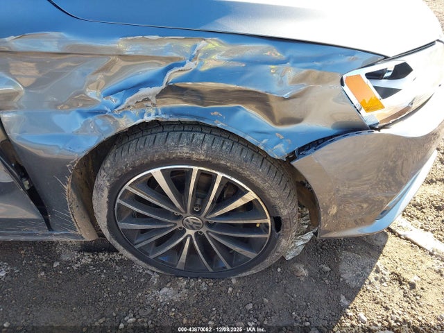 2016 Volkswagen Jetta 1.8t Sport მანქანა იყიდება აუქციონზე, vin: 3VWD17AJ7GM399606, აუქციონის ნომერი: 43870082