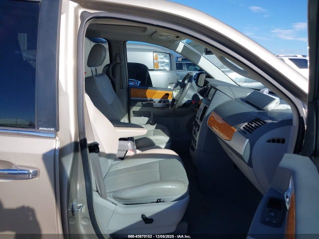 2009 CHRYSLER TOWN & COUNTRY 2A8HR64X69R528219 Photo 4