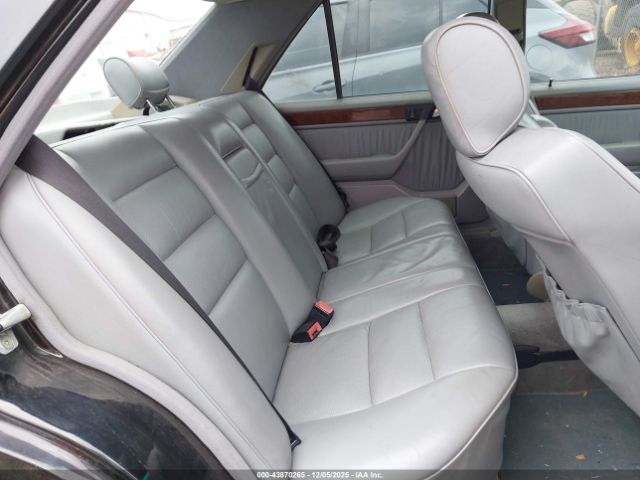1992 MERCEDES-BENZ 400 WDBEA34EXNB749831 Photo 7