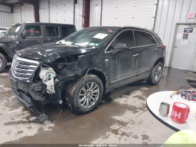 2017 CADILLAC XT5 1GYKNARS6HZ186357 Photo 1