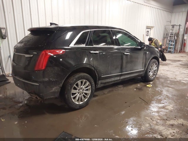 2017 CADILLAC XT5 1GYKNARS6HZ186357 Photo 3