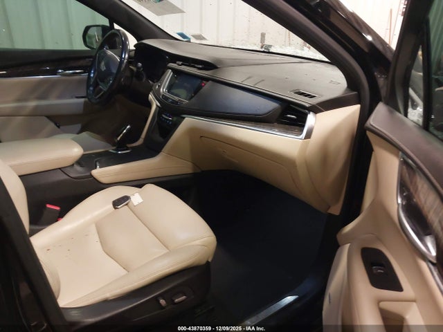 2017 CADILLAC XT5 1GYKNARS6HZ186357 Photo 4