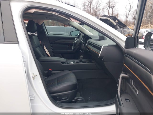 43870369 :رقم المزاد ، 7MMVAADW5SN140767 vin ، 2025 Mazda Cx-50 Hybrid Premium Package مزاد بيع